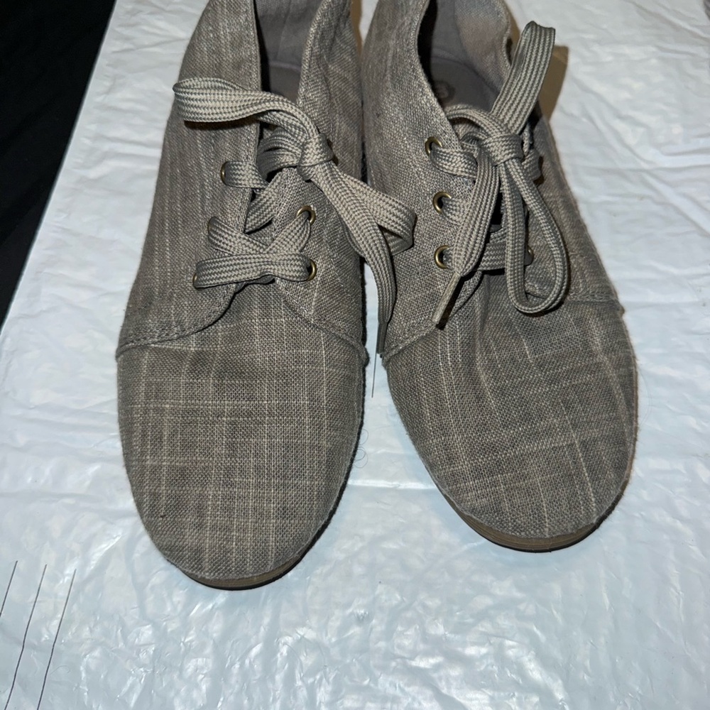 Michael Antonio Women’s Gray Plaid Sneakers 6.5/7
